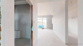 2-izb.byt s balkónom v II.ETAPE projektu POD RÁBLOM DVORNÍKY - 11