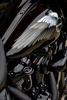 HARLEY DAVIDSON ROAD GLIDE CUSTOM SPECIAL - 11