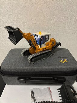 RC pásový nakladač LR636 - 11