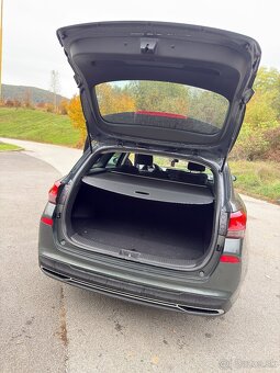 Hyundai i30 CW 1.5 DPI 13 900 km - 11
