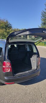Volkswagen Touran 1.9 TDI - 11