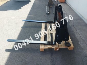 Predám nový rýchloupínač + paletizačné vidly na Komatsu WB - 11