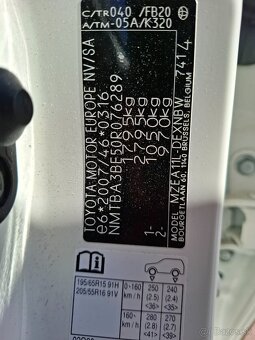 Toyota Corolla sedan 1.5 Dynamic Force 123 k,automat,1.maj - 11