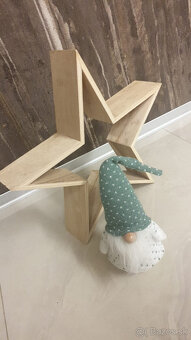 adventný vianočný sviatočný veniec   +  ozdobné hviezdy z dr - 11