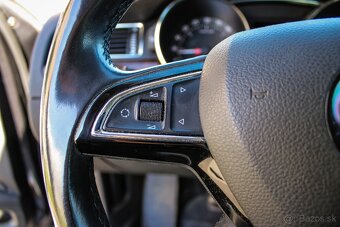 Škoda Superb Combi 2.0 TDI CR 140k Comfort - 11