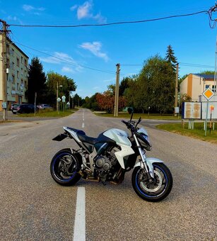 Honda CB1000R zlacnena - 11