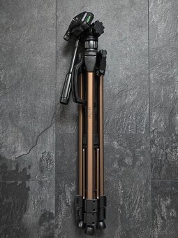 CANON EOS R10 + RF-S 18-150mm - 11