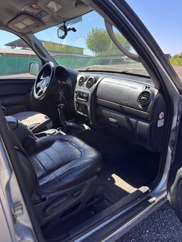 Jeep Cherokee 2.5CRD M5 - 11