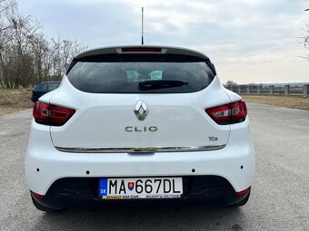 Športové auto Renault Clio - 11
