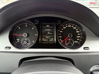 Volkswagen Passat 2.0TDI CR 81KW Comfortline - 11