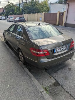 Mercedes Benz triedy E 212 350 CDI - 11