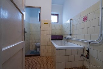 NA PREDAJ: Rodinný dom so záhradou v Rohožníku - 11