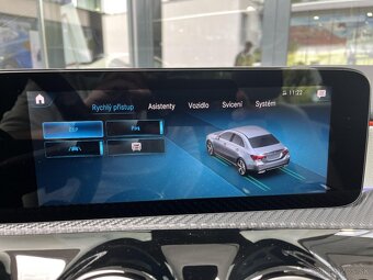 Mercedes-Benz A 180 sedan - 11