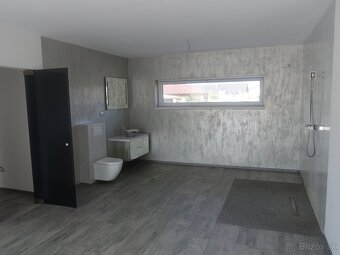 Moderný rod. dom so súp. č. 751, Ožďany, okr.Rimavská Sobota - 11