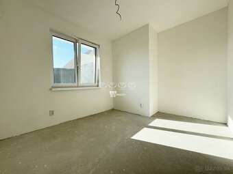 Na predaj moderný 4-izbový bungalov - 11