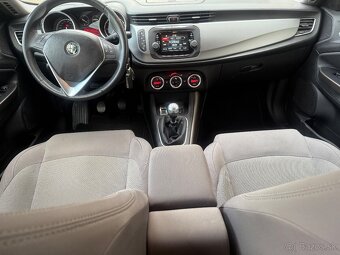 Alfa Romeo Giulietta 1.6 JTD Distinctive - 11