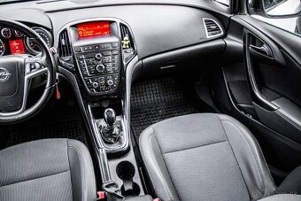 Opel Astra Sport Tourer ST 1.4 Turbo Dynamic - 11
