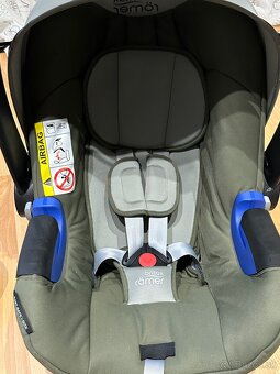 Autosedačka Britax Römer Baby-Safe i-Size+ISOFIX základňa - 11