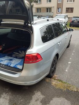 Predám VW Passat B7 4x4 combi automat 125kw - 11