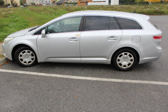 Toyota Avensis - 11
