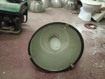 Tesnenie, váha a lampy - 11