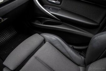 BMW Rad 3 320i xDrive Sport Line A/T - 11