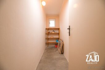 RD KOSTOLNÁ-ZÁRIEČIE V CENE BYTU I VÝBORNÁ LOKALITA - 11