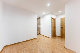 Nad Jazerom - 3 izb. byt ul. POLUDNÍKOVÁ, 71 m2 + loggia. No - 11