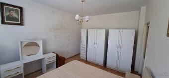 3-izbový s garážou a záhradkou - 11