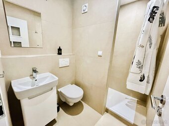 Zvolen, Štefánika – zrekonštr. 1-izb. byt, 2 balkóny, 38 m2 - 11