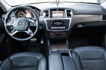 Mercedes-Benz ML 350 BlueTEC 4Matic (2015). - 11