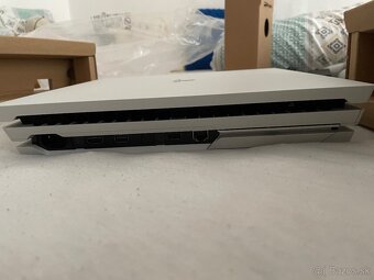 Playstation 4 Pro 1TB Glacier White + Destiny 2 - 11