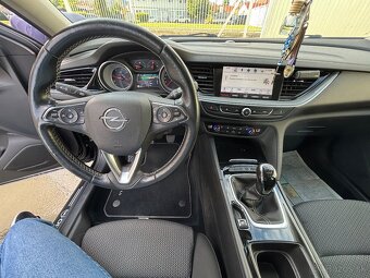 Opel Insignia - 11