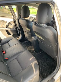 Toyota Avensis T27 Combi/Touring Sports 1.8, 108 kW, benzín - 11