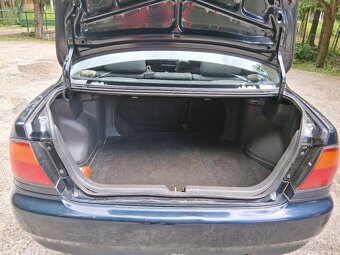 Mazda 323 - 11