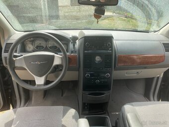 Chrysler Voyager - 11