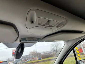 predám dodávku FORD TRANSIT Connect - 11