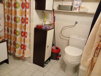 Rodinný dom vedľa hlavnej cesty - DOHODA MOŽNÁ - 11