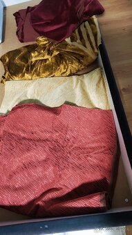 Predám poťahové látky a záclony - 11