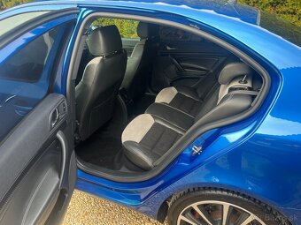 Škoda Octavia 2.0 TFSI RS - 11