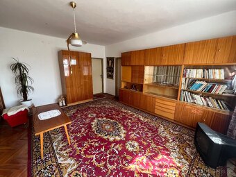 Na predaj poschodový rodinný dom, Hul - 11