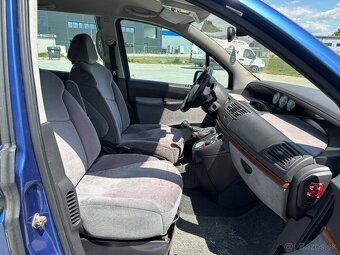 Predám Citroën C8 2.2 HDI 7. miestne - 11