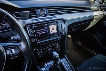 Volkswagen Passat Variant 2.0 BiTDI Highline 4Motion DSG - 11