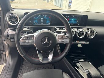 Mercedes-Benz A 200 2022 AMG Mountain Grey - 11