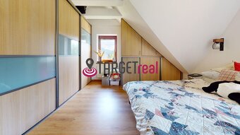 Exkluzívne bývanie obklopené zeleňou – rodinný dom s 1517 m2 - 11