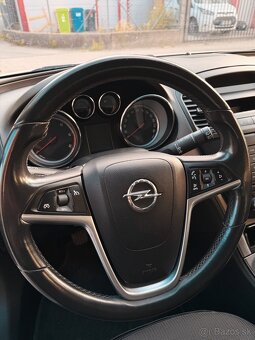 Opel Insignia - 11