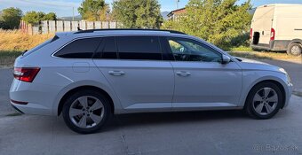 Škoda Superb kombi - 11