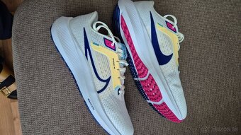 Botasky nike 41.  ..26.5cm vnut.dl. - 11