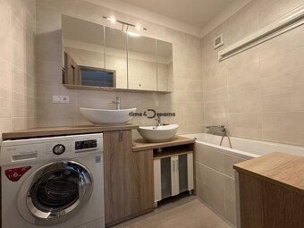CENTRUM: 3 izb.byt, 2x klíma, ŠATNIK, ŠPAJZA - 11