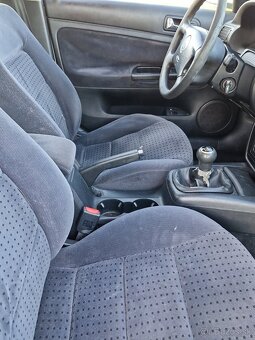 Volkswagen Passat sedan 1.9 TDI Comfortline 96kw r.v.2003/04 - 11